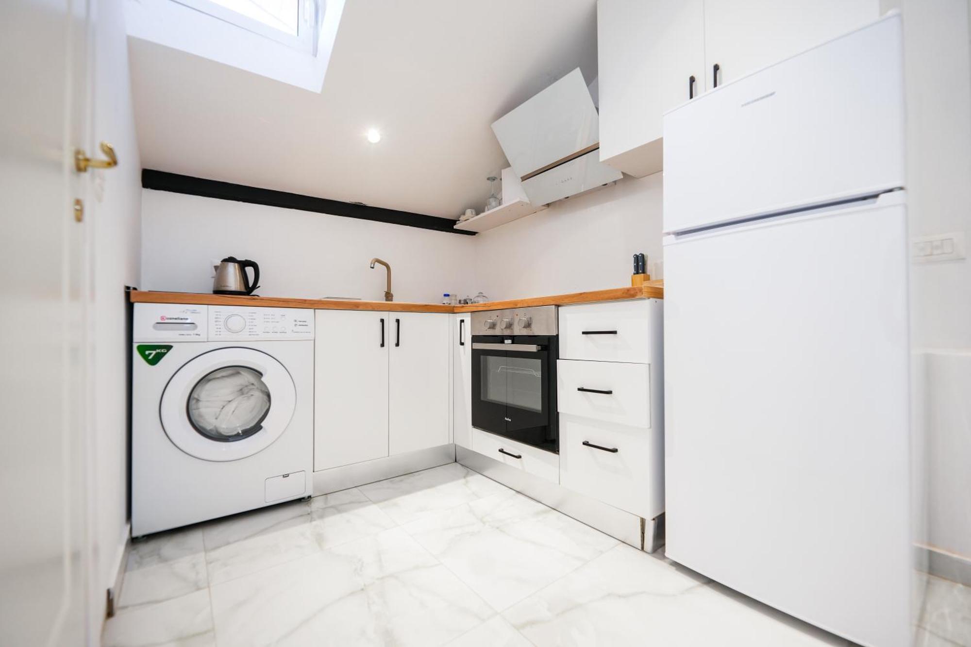 City Center Hideout - Studio Apartment Tiranë Eksteriør bilde