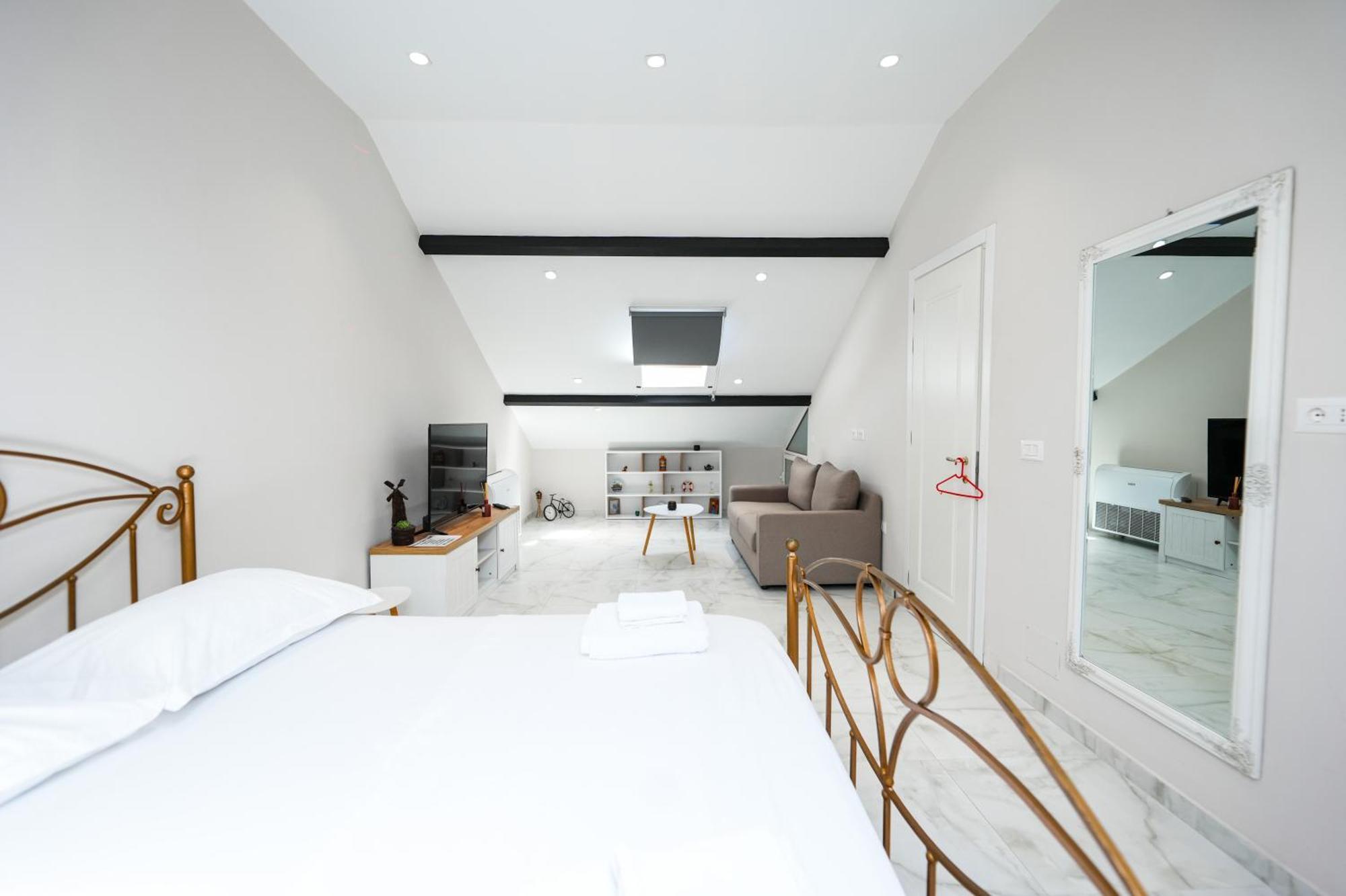 City Center Hideout - Studio Apartment Tiranë Eksteriør bilde